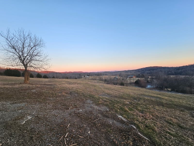 206 Dry Fork Creek Rd, Bethpage, TN 37022