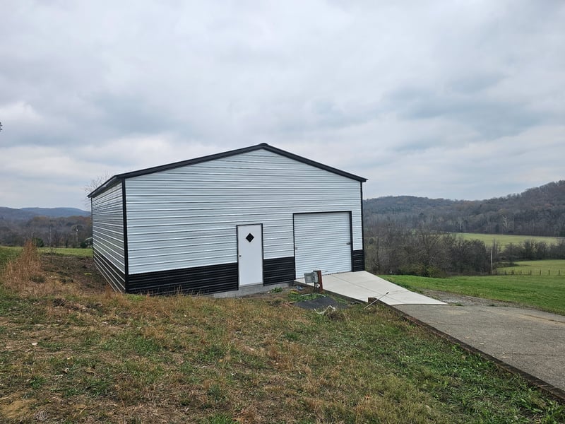 206 Dry Fork Creek Rd, Bethpage, TN 37022