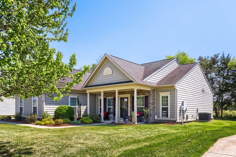 2432 Parkwood Dr, Murfreesboro, TN 37128