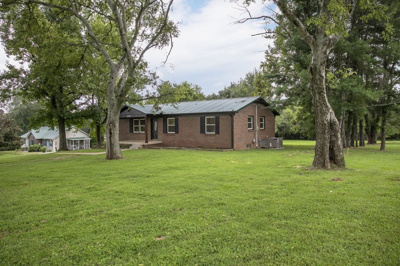 4127 Demastus Ln, Columbia, TN 38401