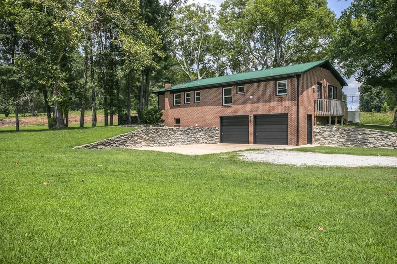 4127 Demastus Ln, Columbia, TN 38401