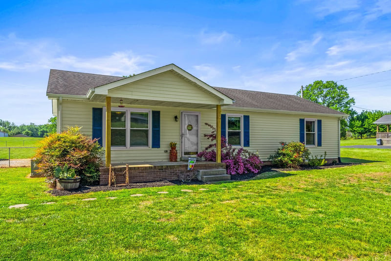 3922 Armstrong Rd, Springfield, TN 37172