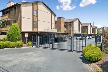 151 Hillsboro Pl, Nashville, TN 37215