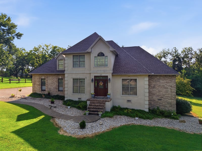 2044 Laura Ln, Springfield, TN 37172