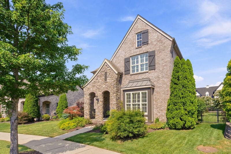1652 Noah Ln, Gallatin, TN 37066