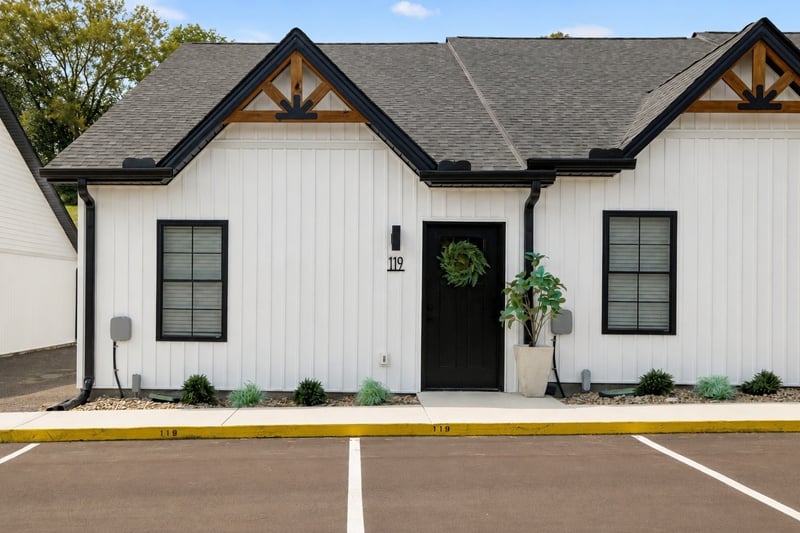 127 Deer Valley Drive E, Gordonsville, TN 38563