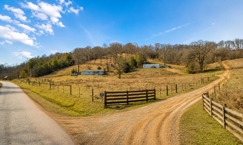 3846 Old State Rd, Hampshire, TN 38461
