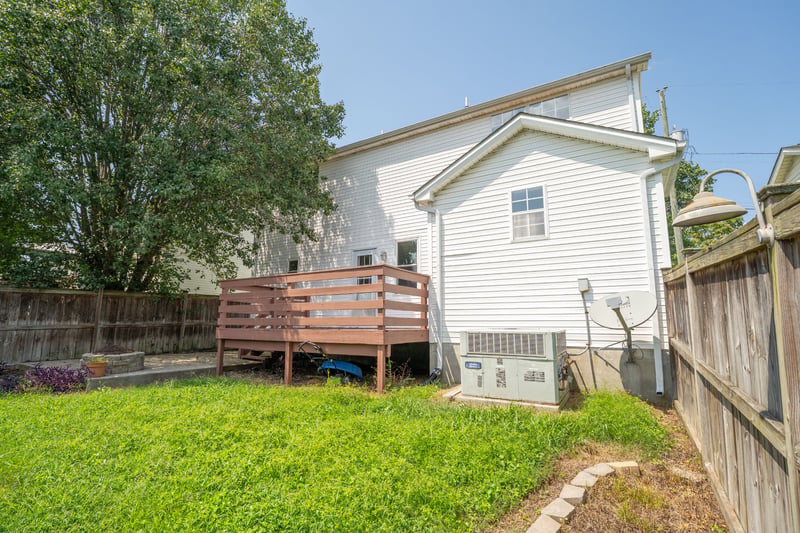 104 Edgehill Ln, Hendersonville, TN 37075