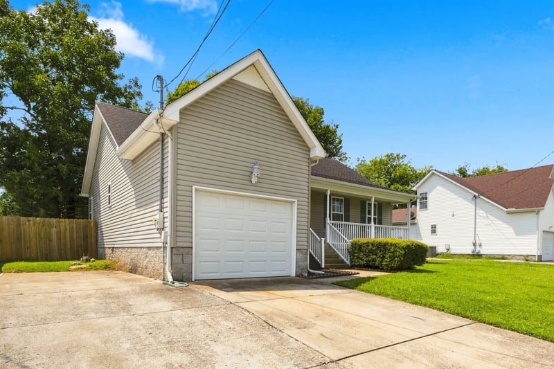 1420 Laurel Oak Dr, Antioch, TN 37013