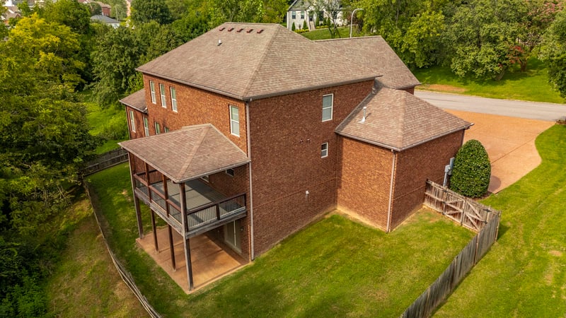 816 Lynn Dr, Goodlettsville, TN 37072