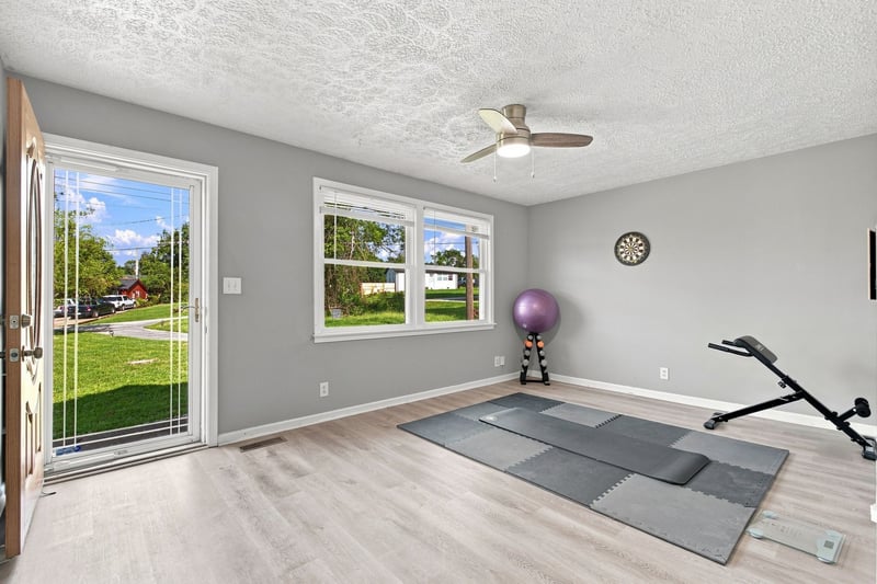 106 River Rd, Hendersonville, TN 37075