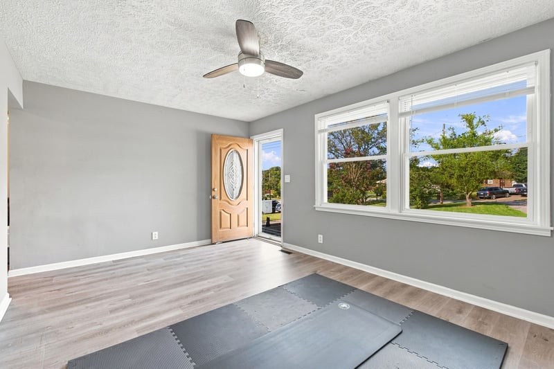 106 River Rd, Hendersonville, TN 37075