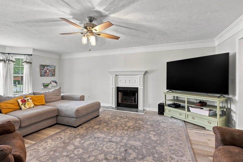 2133 Eastview Dr, Murfreesboro, TN 37128