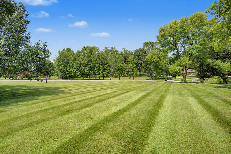 356 Lee Rd, Cottontown, TN 37048