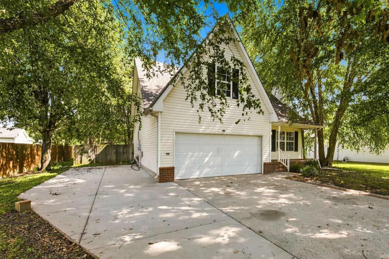 2820 Weybridge Dr, Murfreesboro, TN 37128
