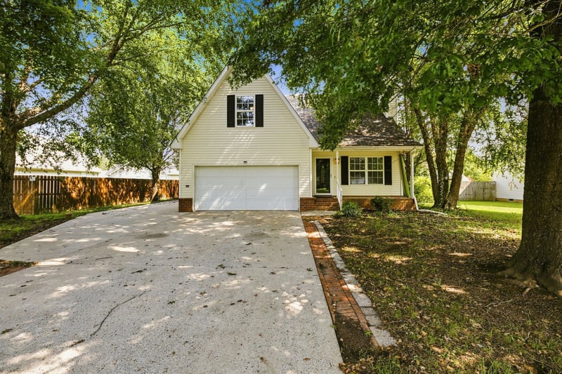 2820 Weybridge Dr, Murfreesboro, TN 37128