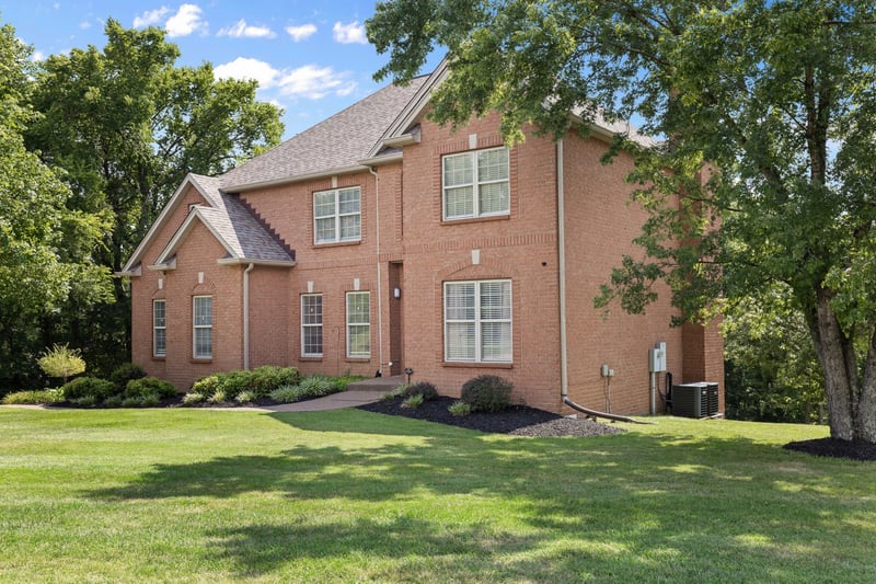 812 Lynn Dr, Goodlettsville, TN 37072