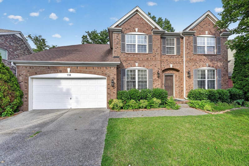 714 Crestmark Dr, Mount Juliet, TN 37122