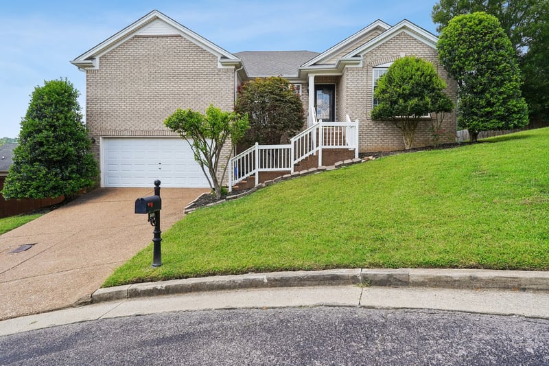 805 Waterloo Ct, Nashville, TN 37209