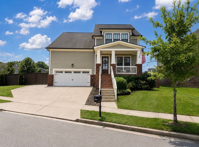 3344 Vinemont Dr, Thompsons Station, TN 37179