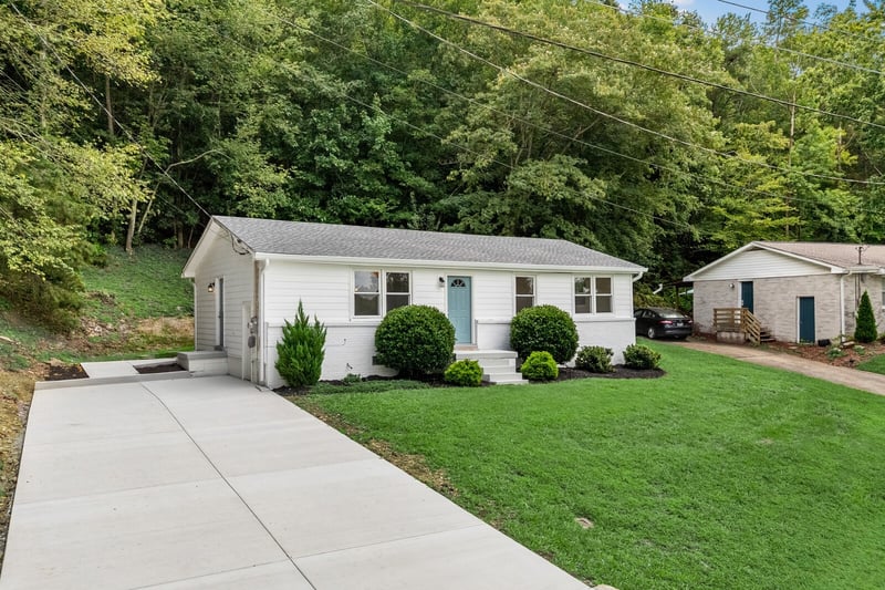 99 Gallaher St, Ashland City, TN 37015