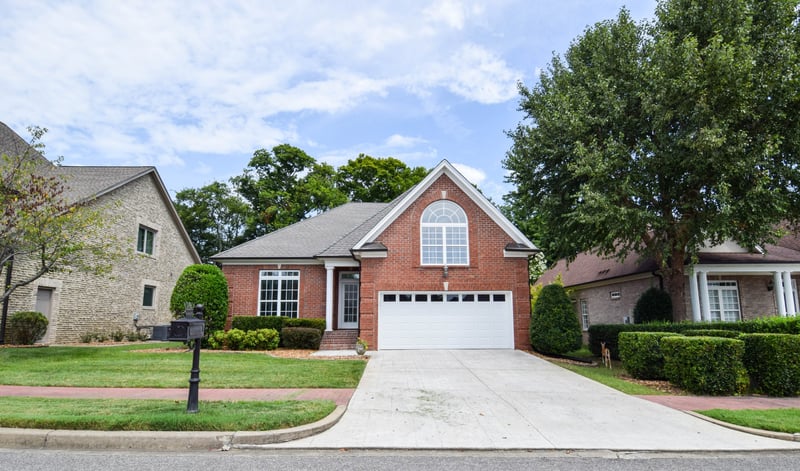1074 Isaac Franklin Dr, Gallatin, TN 37066