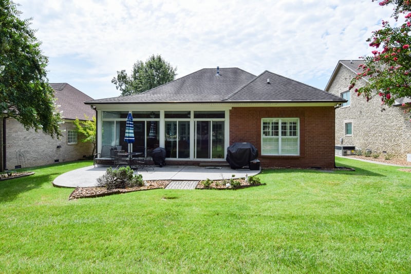 1074 Isaac Franklin Dr, Gallatin, TN 37066