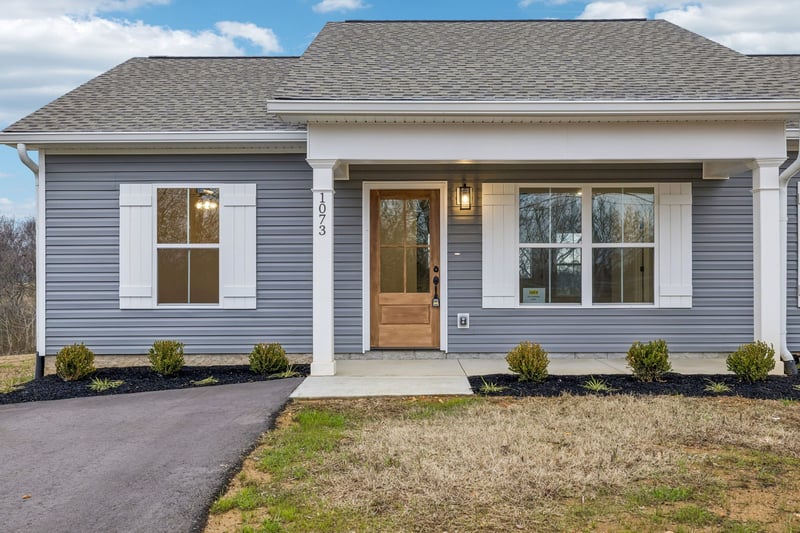 1073 Landing Ln, Adams, TN 37010
