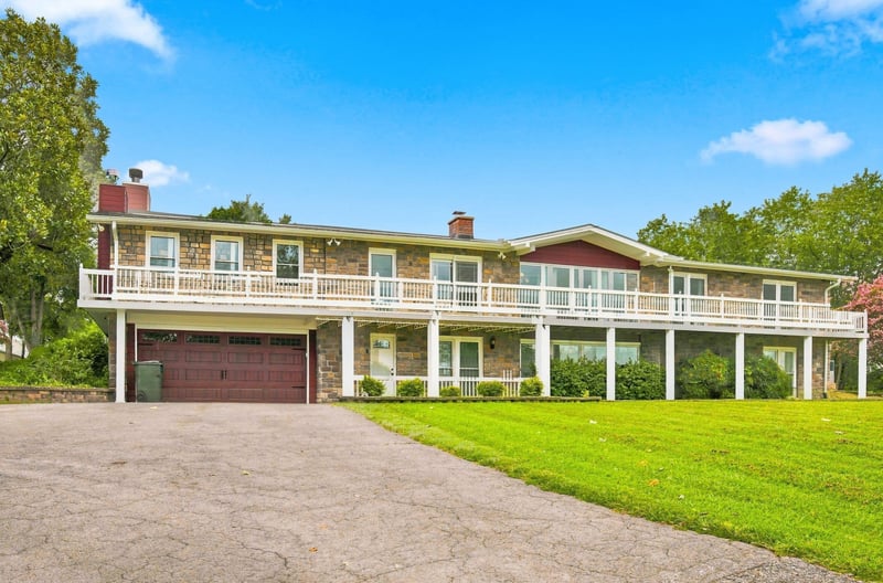 344 Peach Valley Rd, Gallatin, TN 37066
