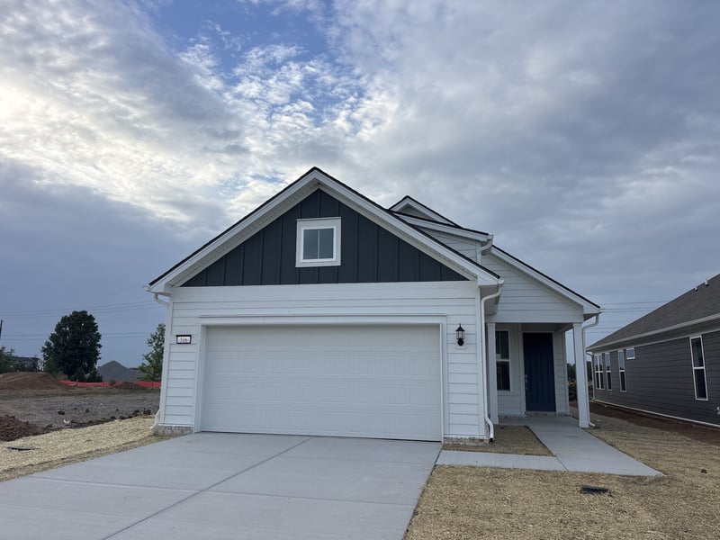 506 Scarlet Oak Dr, Lebanon, TN 37090