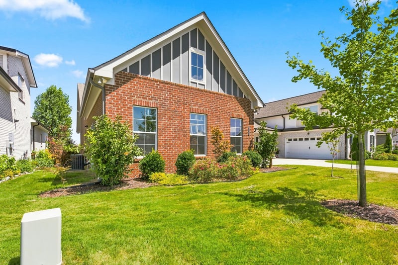 6529 Frye Ln, Hermitage, TN 37076