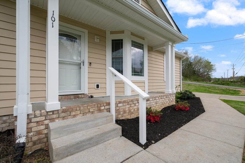 101 Birch St, Dickson, TN 37055