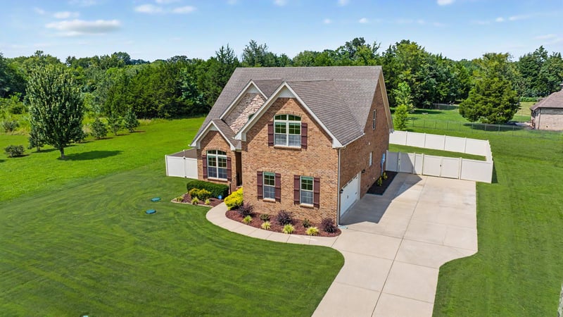 107 Waldron View Dr, Murfreesboro, TN 37130