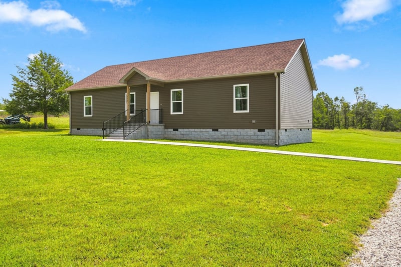 294 Running Meadows Rd, Portland, TN 37148