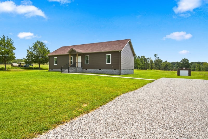 294 Running Meadows Rd, Portland, TN 37148