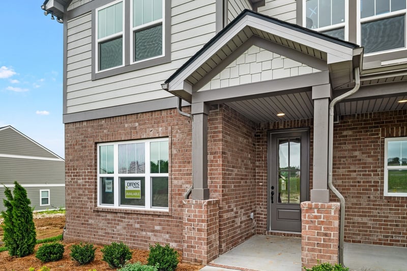 1933 Hildebrand Ln, Columbia, TN 38401