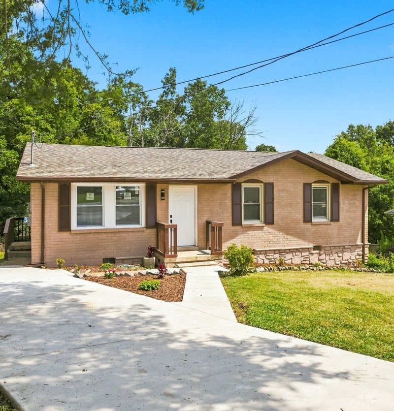 613 Maclaurin Ct, Nashville, TN 37207