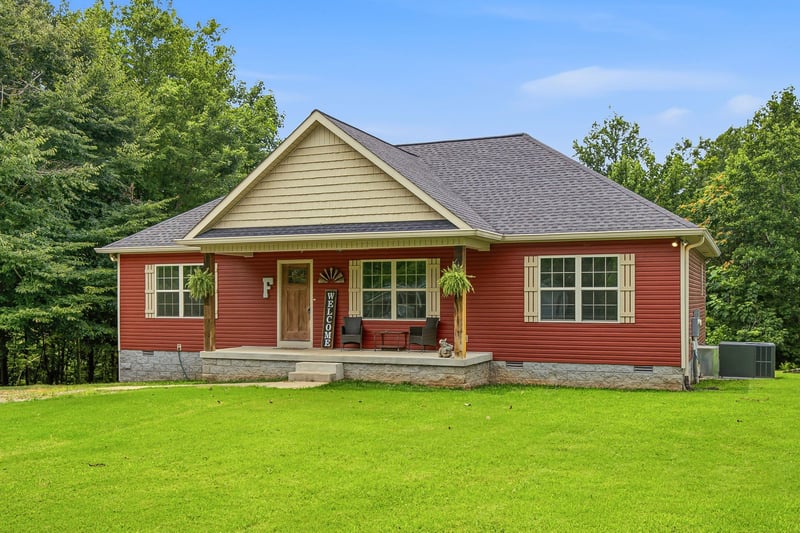 222 Hog Back Ridge Rd, Bethpage, TN 37022