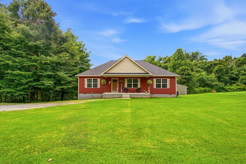 222 Hog Back Ridge Rd, Bethpage, TN 37022