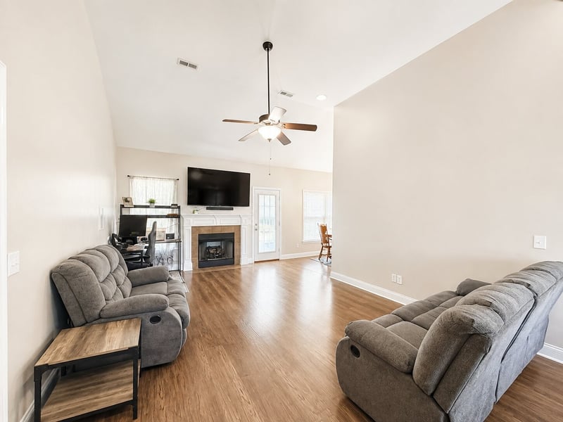 110 Nick Price Dr, Murfreesboro, TN 37129