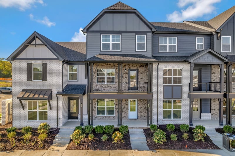 606 Granbury Pvt Dr, Hendersonville, TN 37075