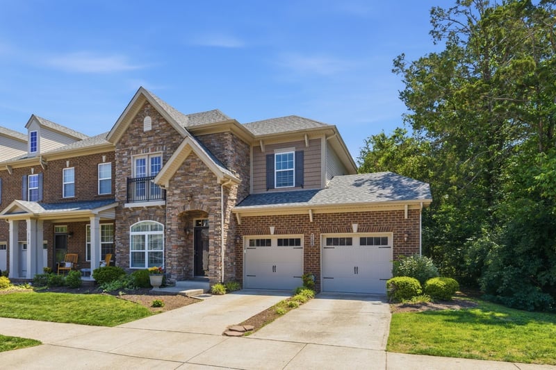 2106 Traemoor Village Ct, Nashville, TN 37209