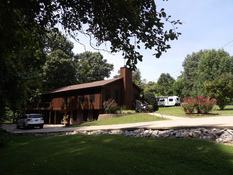 1002 Winding Way Dr, White House, TN 37188