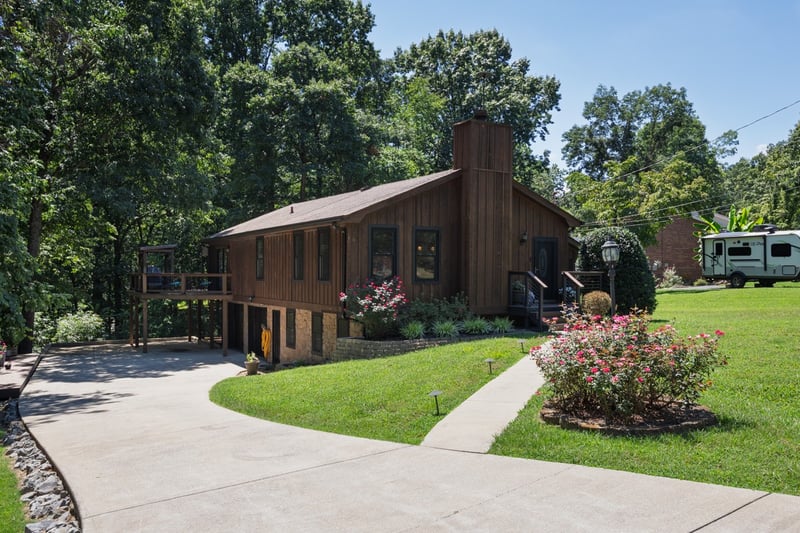 1002 Winding Way Dr, White House, TN 37188