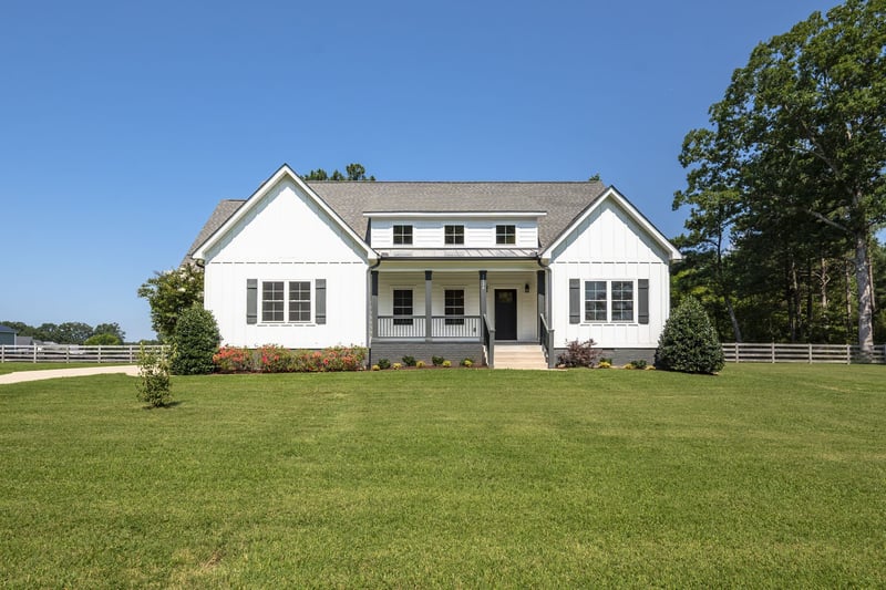 1624 Porter Rd, Burns, TN 37029
