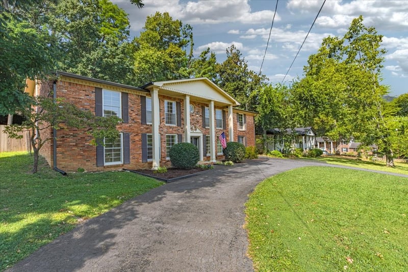 6805 Cloudland Dr, Nashville, TN 37205
