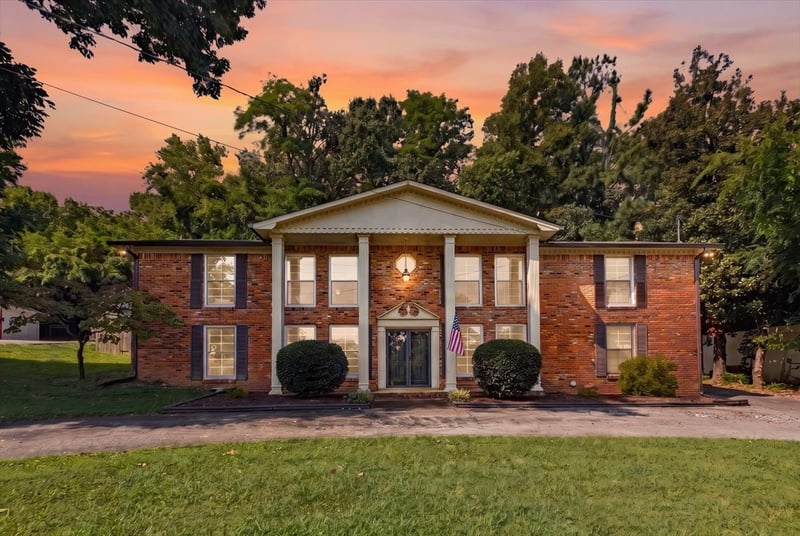 6805 Cloudland Dr, Nashville, TN 37205