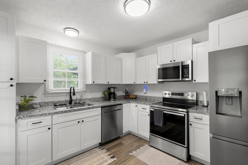 100 Brook Dr, Dickson, TN 37055