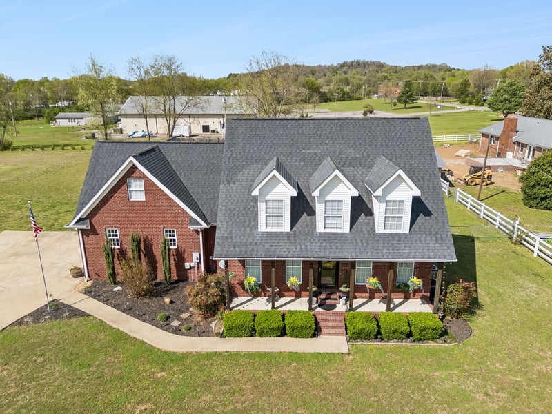 6012 Worthington Rd, Columbia, TN 38401