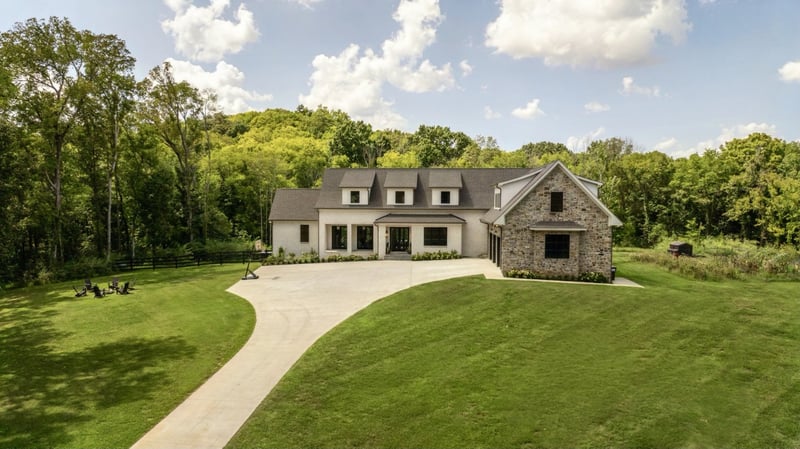 1489 Old Tva Rd, Columbia, TN 38401